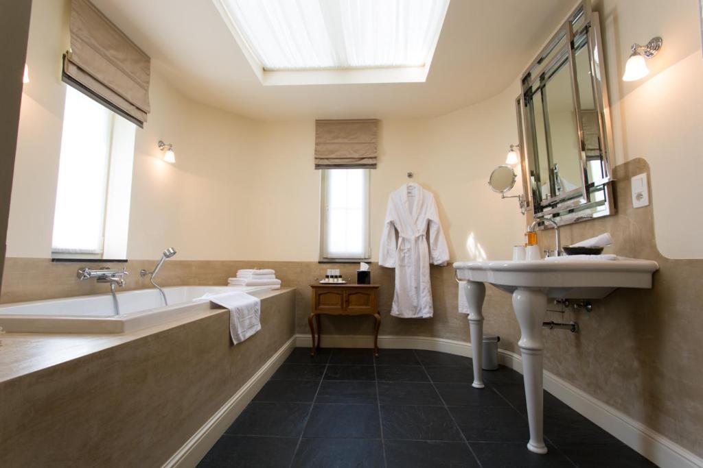 B&B Villa Reynaert Opoeteren Esterno foto